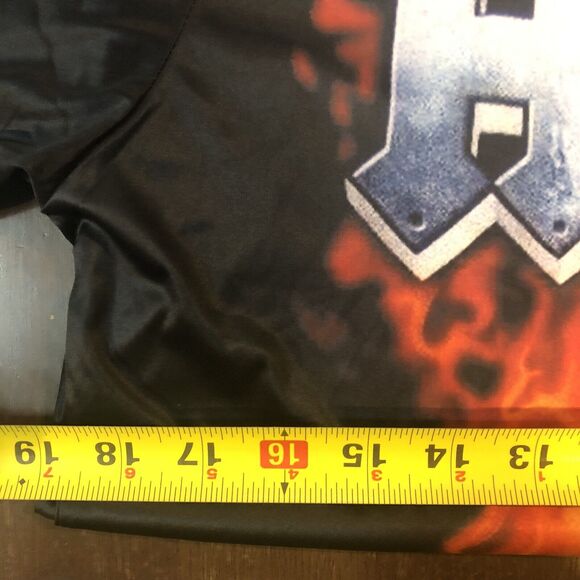 AC/DC Thunderstruck T-Shirt Men's Large Black Flaming Guitar AOP Rock Band Tee - Picture 4 of 4